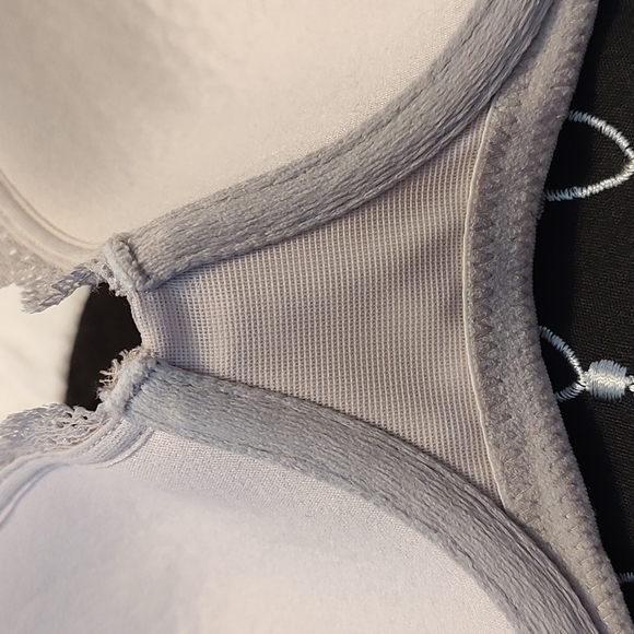 🥰 EUC Victoria's Secret Dream Angels Lined Demi Underwire Bra, Lilac, 34D - Picture 8 of 12